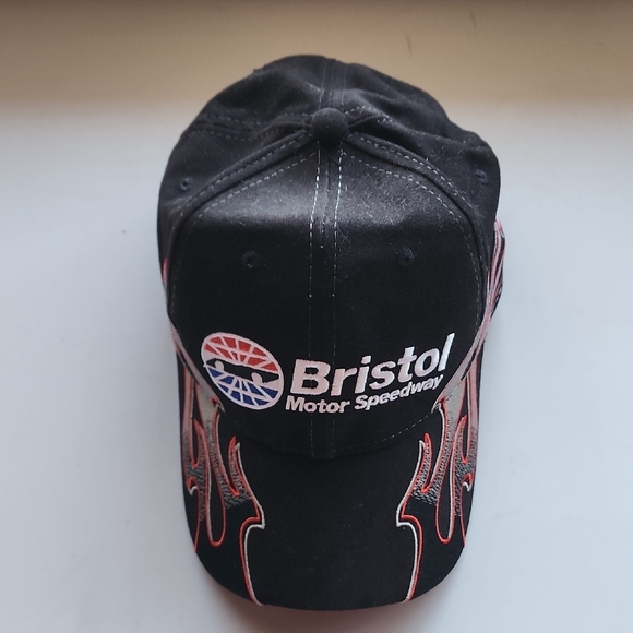 Bristol Motor Speedway Black Cap. - Picture 2 of 12